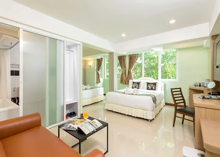 Roomquest Suvarnabhumi Airport Romklao Soi 6 3* Bangkok