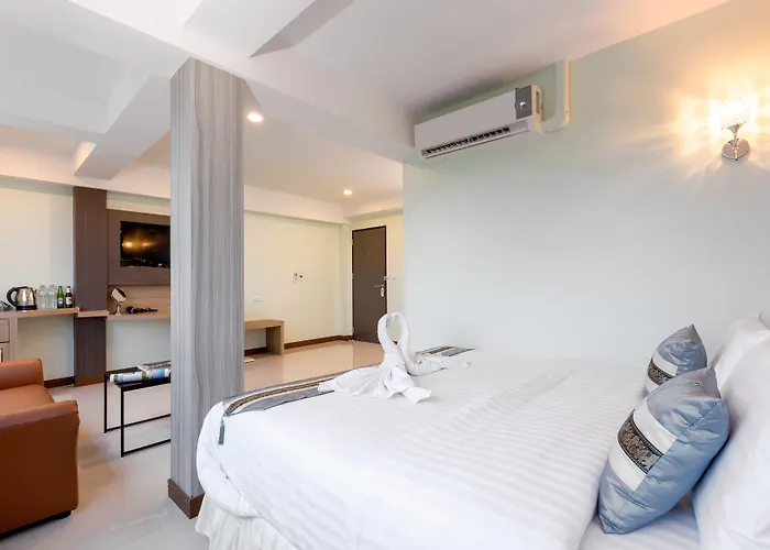 Roomquest Suvarnabhumi Airport Romklao Soi 6