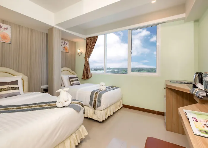 Roomquest Suvarnabhumi Airport Romklao Soi 6 3*