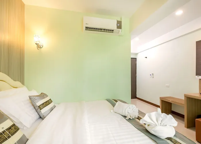 Hotel Roomquest Suvarnabhumi Airport Romklao Soi 6 Bangkok