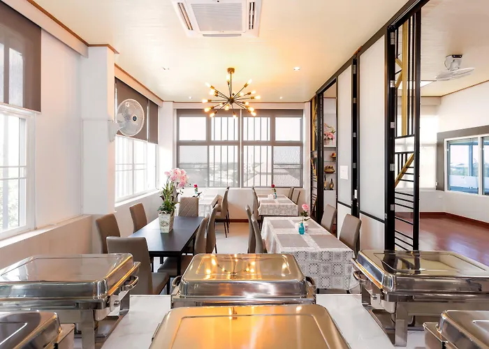 Roomquest Suvarnabhumi Airport Romklao Soi 6 Bangkok
