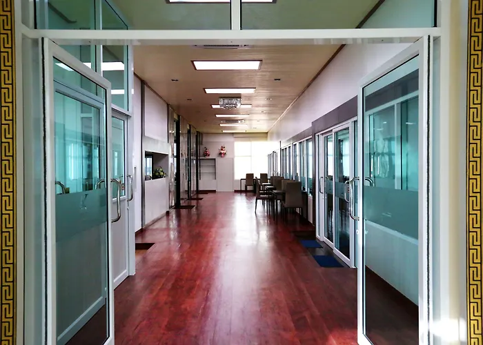 Roomquest Suvarnabhumi Airport Romklao Soi 6 3* Bangkok