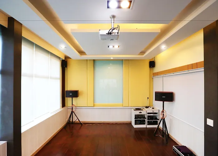 Roomquest Suvarnabhumi Airport Romklao Soi 6 Hotel Bangkok