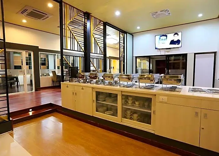 Roomquest Suvarnabhumi Airport Romklao Soi 6 3*