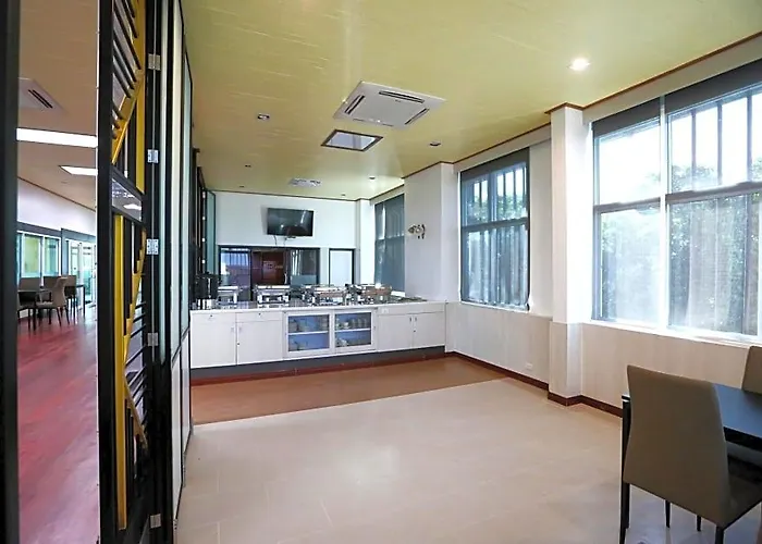 Roomquest Suvarnabhumi Airport Romklao Soi 6 Hotel Bangkok