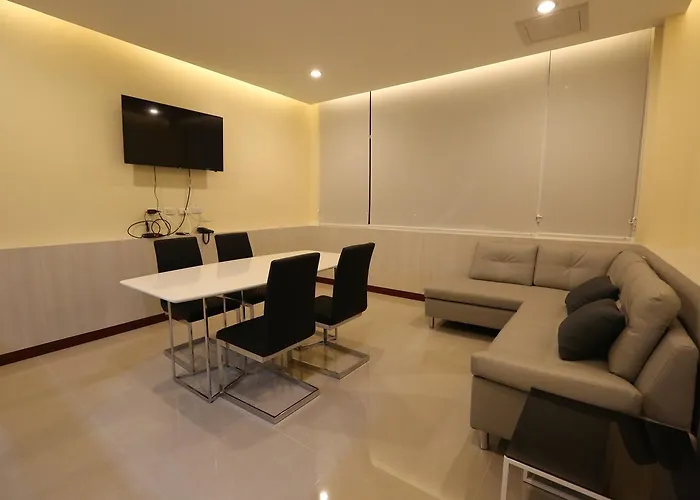 Roomquest Suvarnabhumi Airport Romklao Soi 6 Hotel 3*