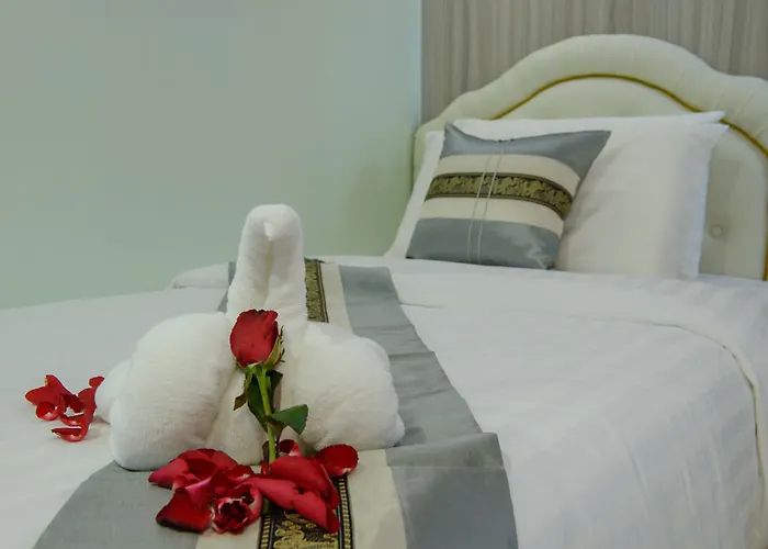 Hotel Roomquest Suvarnabhumi Airport Romklao Soi 6 3*