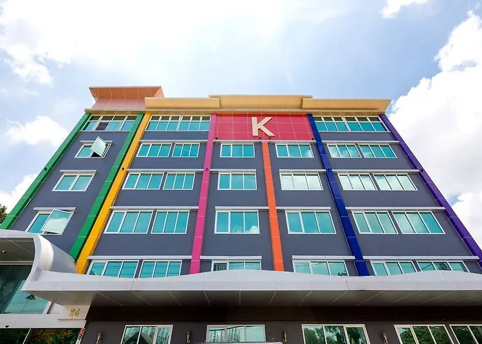 Roomquest Suvarnabhumi Airport Romklao Soi 6 3* Bangkok